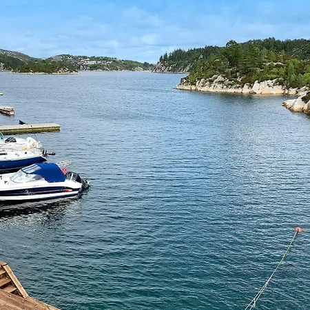 Сasa de vacaciones 8 Person In Urangsvag *