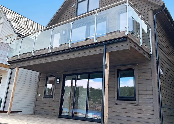 8 Person In Urangsvag Feriehus